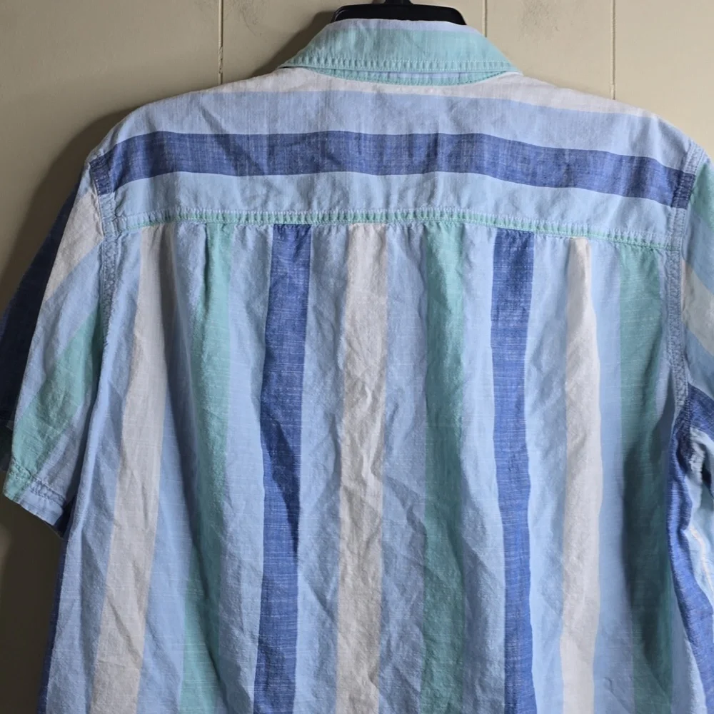American Eagle Striped Button Up Resort Shirt Large - Picture 9 of 11